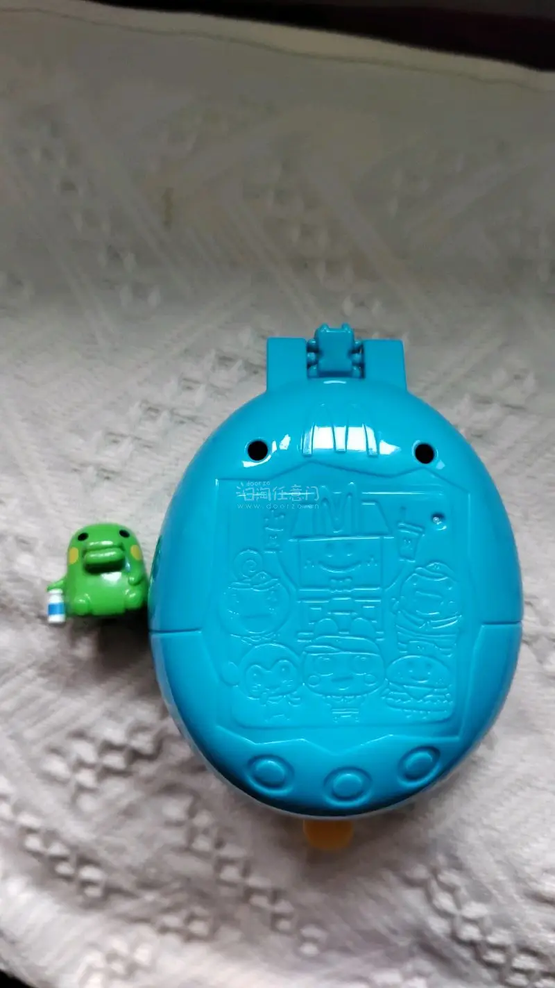 这次依旧是拓麻歌子的周边依旧是很古早的，好多年之前的稀有周边，成色很好，而且价格也还可以，主要是特别稀有，很难买到，很喜欢，挖煤姬好物多多，很方便很好用