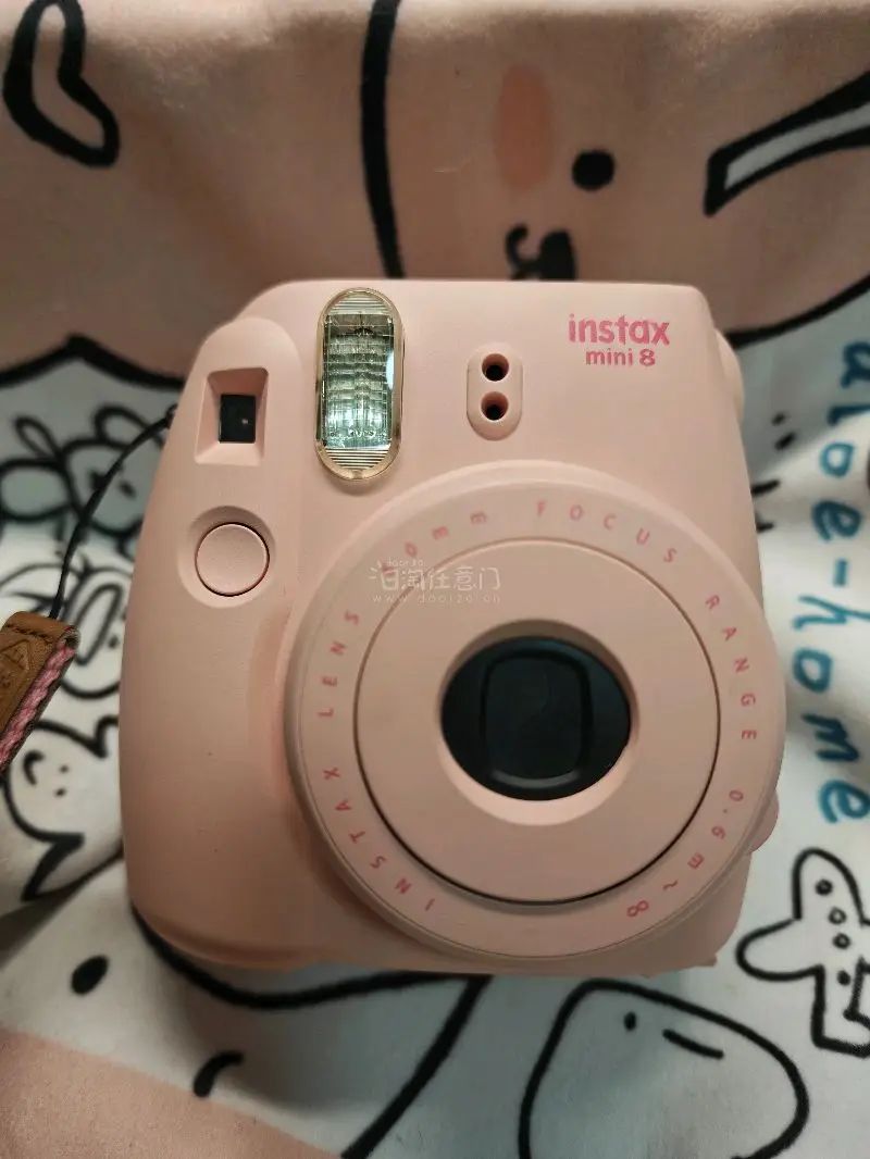      这次切了富士mini8、LOMO戴安娜、kenko mc c8、东京迪士尼35周年相机镜头收纳袋。选择了原箱合箱,到手包装非常完整,后续还会继续在挖煤姬切煤！春天就要美美的带着富士拍立得出门好好拍照啊！
#挖煤姬
#日淘任意门
#任意门和挖煤姬
#挖煤姬春...