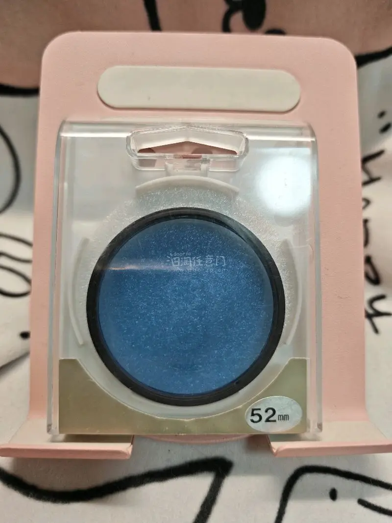      这次切了富士mini8、LOMO戴安娜、kenko mc c8、东京迪士尼35周年相机镜头收纳袋。选择了原箱合箱,到手包装非常完整,后续还会继续在挖煤姬切煤！春天就要美美的带着富士拍立得出门好好拍照啊！
#挖煤姬
#日淘任意门
#任意门和挖煤姬
#挖煤姬春...