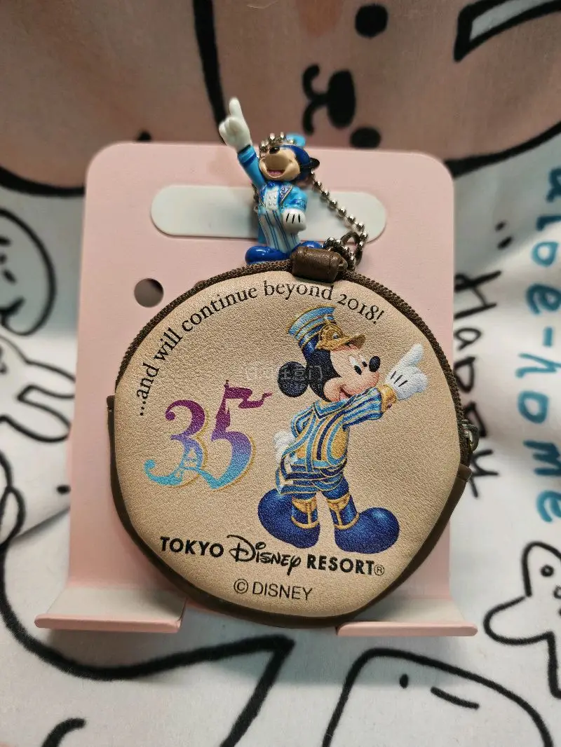      这次切了富士mini8、LOMO戴安娜、kenko mc c8、东京迪士尼35周年相机镜头收纳袋。选择了原箱合箱,到手包装非常完整,后续还会继续在挖煤姬切煤！春天就要美美的带着富士拍立得出门好好拍照啊！
#挖煤姬
#日淘任意门
#任意门和挖煤姬
#挖煤姬春...