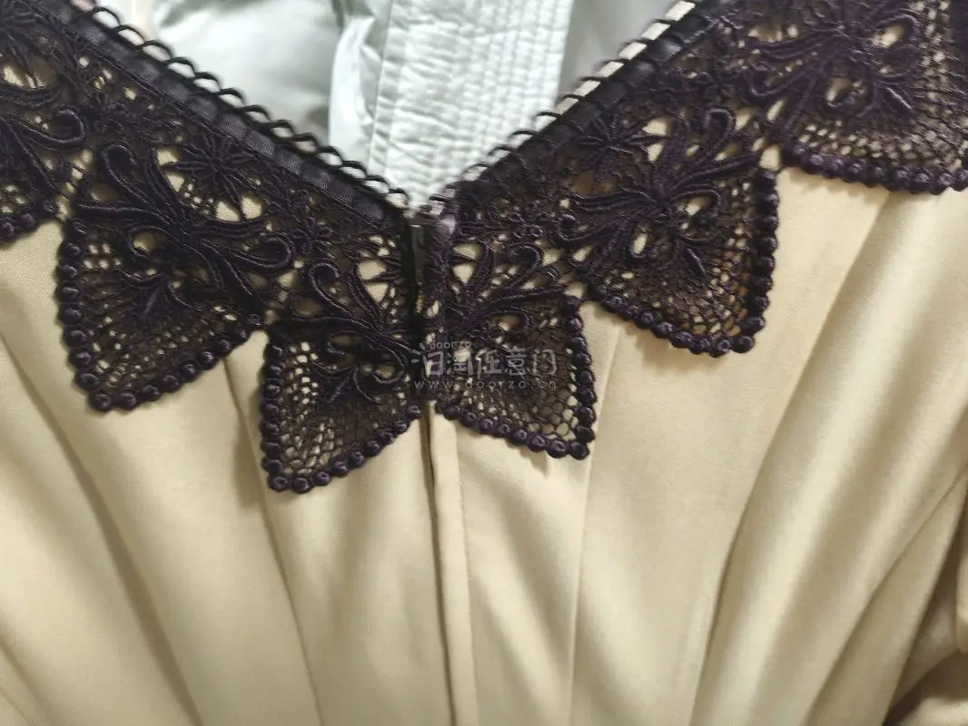 在挖煤姬海淘的中古小裙子安全下车啦！品相超出预期，蕾丝精致无破损，配色温柔又复古，和图片完全一致～平台打包超用心，层层包裹完全没磕碰，物流速度也很惊喜，清关高效不拖沓！操作简单易懂，客服回复及时，海淘小白也能轻松上手，已经列入无限回购清单，下次还来挖宝藏！