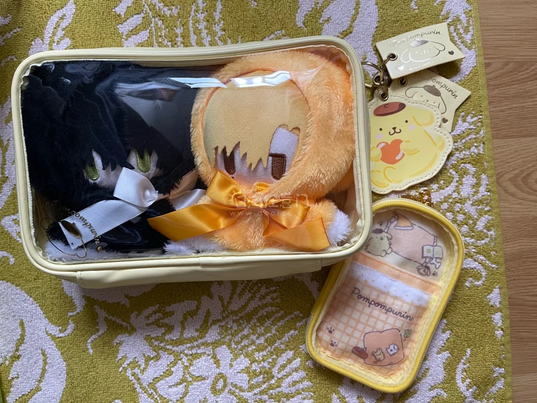 最近终于get到了纸片谷的乐趣！好价切了一些，不占地方又很轻～ spoon 2di的海报也马上贴起来了，还买到了心仪的布丁狗推货杂货，虽然都是二手但状况和新的一样，樱花妹还是很会保存东西的！可以带努努出去逛街啦^^