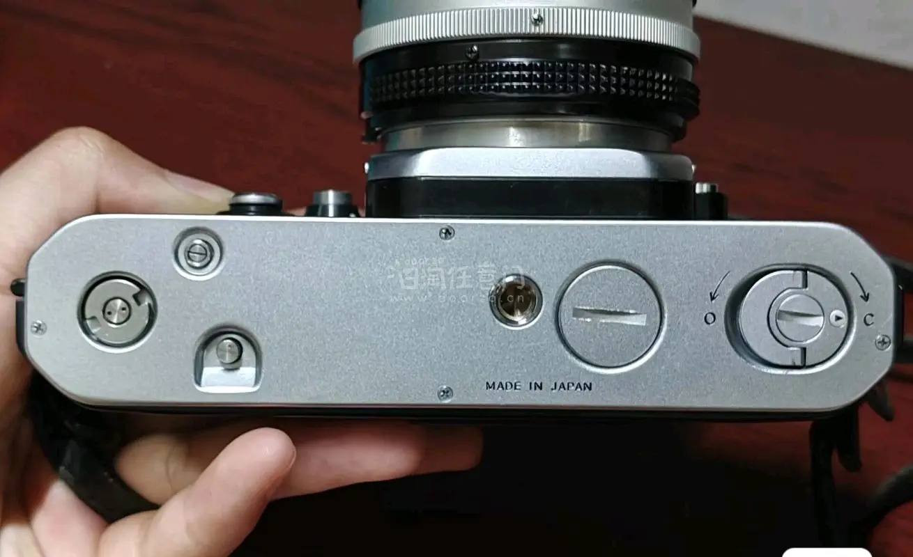 淘到的这个相机成色到手很新?，基本上没有划痕，镜头成色也很不错，功能基本上也都是正常的，性价比超高的一次购物(^-^)?