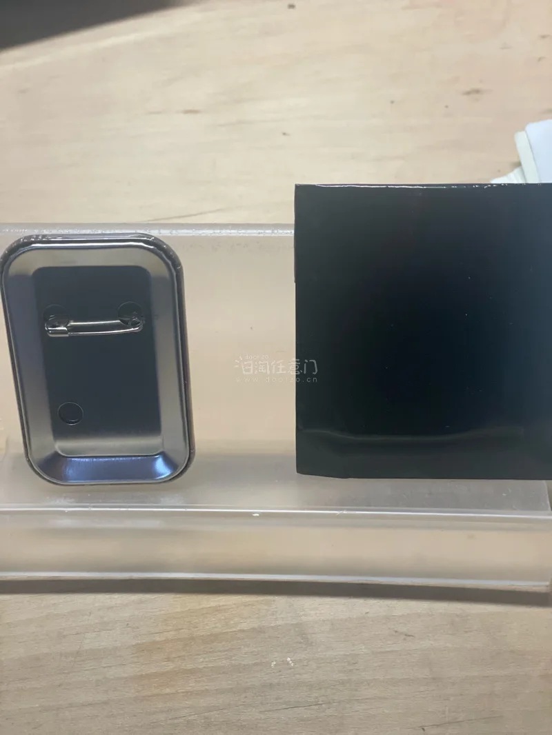 这单用的竹蜻蜓，大概两周左右的时间就到了。在煤炉上买到了寂静岭f御守胸章，还有零红蝶重制版全新的Book Off胶片式书签特典，fans值得收藏起来