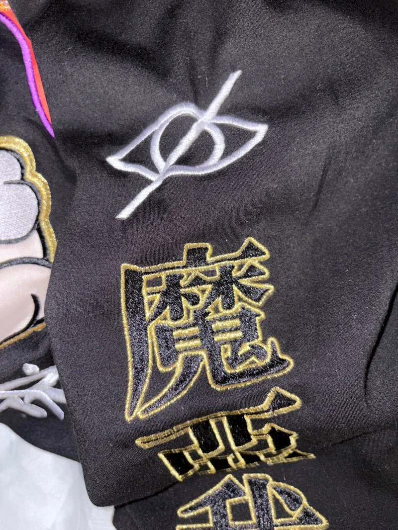 用挖煤姬切煤淘日系衣服体验感满分！平台自带一键翻译，煤炉上的小众日牌、中古款都能轻松看懂，不用再为日语发愁。下单流程简单，支付宝直接付款超方便，AI代拍抢热门款超给力。我淘的衣服成色超新，面料软糯亲肤，细节做工精致，和卖家描述完全一致。合箱打包超严实，物流全程可追踪...