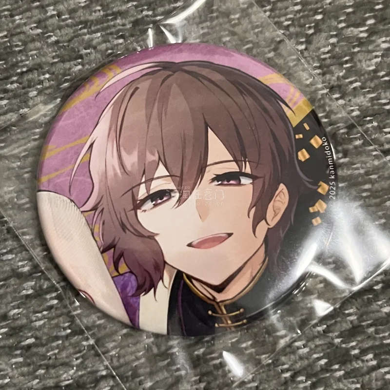 又在挖煤姬上切到了心心念念的致命至爱周边！这次挖到了新年吧唧，品相都超棒，几乎全新，太满足啦?
用挖煤姬切骏河屋真的很省心，页面浏览清晰，下单流程顺畅，包装也裹得严严实实，完全不用担心宝贝会磕碰。吧唧细节都超精致，每一个都戳中我的心巴！会继续用挖煤姬和任意门蹲更多可...