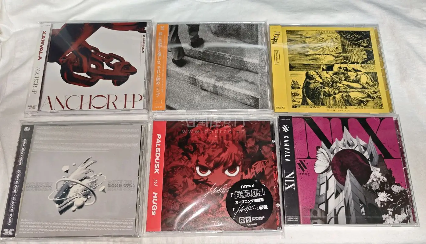 拿下了看了很久的pay money to pain的盘！
顺带好价吃了件catalysts的短袖，虽然现在活休了但相信他们会回来的?
以及拿下XANVALA的新的DVD和一些好价的盘！还有特别貌美的拍立得！
零hz的DVD也无比好价顺路吃了口～
还有意外捡漏了pal...