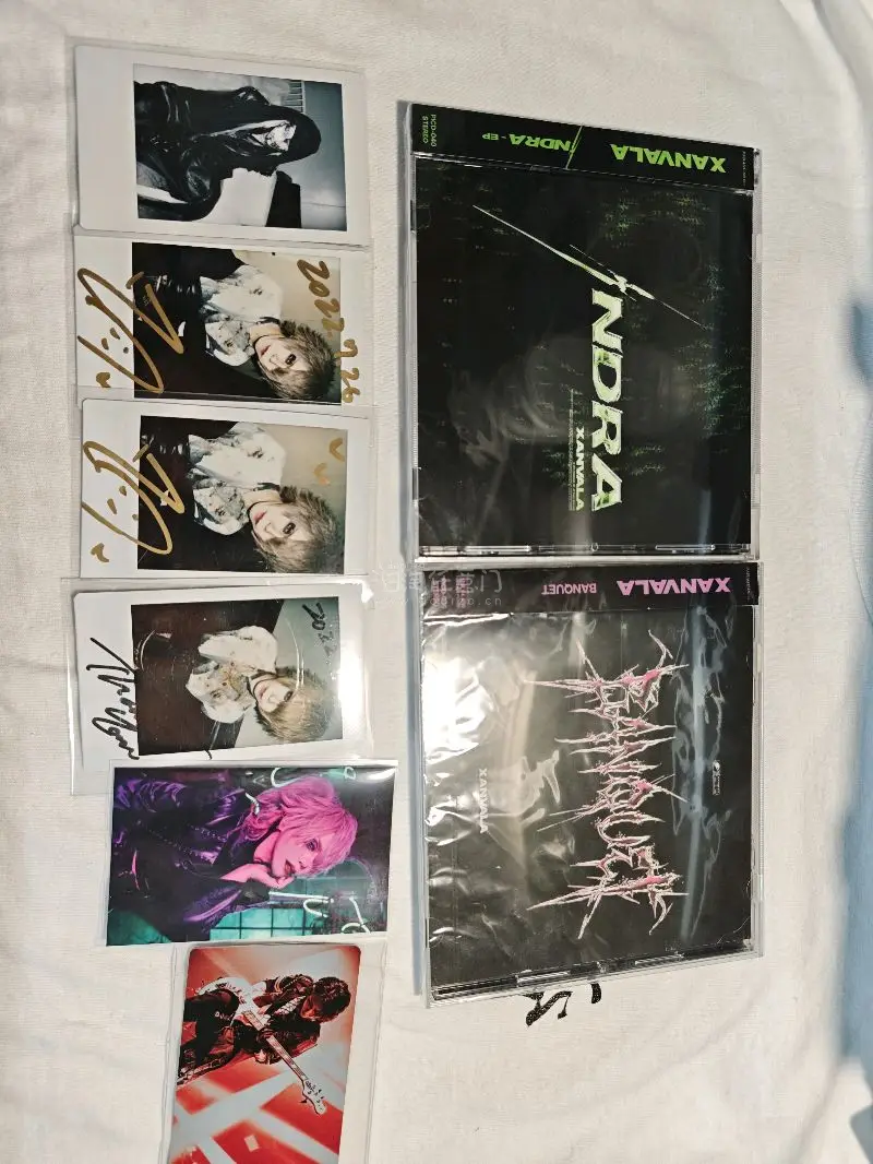 拿下了看了很久的pay money to pain的盘！
顺带好价吃了件catalysts的短袖，虽然现在活休了但相信他们会回来的?
以及拿下XANVALA的新的DVD和一些好价的盘！还有特别貌美的拍立得！
零hz的DVD也无比好价顺路吃了口～
还有意外捡漏了pal...