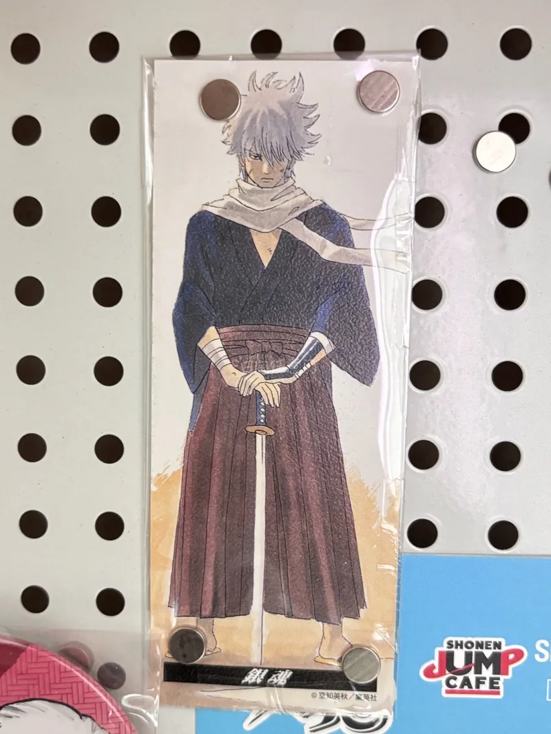 想切小银的一番赏手办已经很久了，终于也是蹲到了好价，发货很快包装也很严实，小银的手办就这样毫无磕碰的完美的送了过来，太帅了这个手办，我还会继续在日淘任意门蹲好价的。还有小银的回眸吧唧，送来的时候也包装的很严实。感谢日淘任意门和挖煤姬让我切到好价帅气小银，我还会继续切...