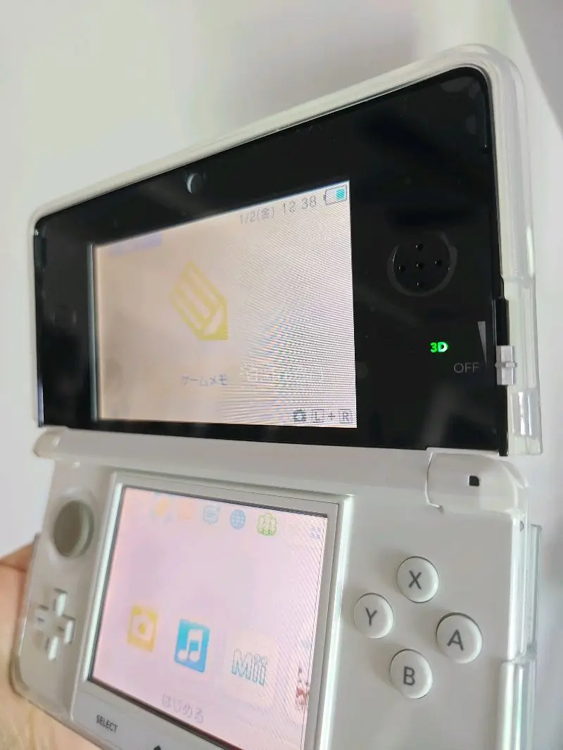 作为任天堂的3G限定版，便携式掌机游戏机，这个3ds已经发售了很久（11年12月），在2026年的今天，国内是不好买到成色不错的机器的。偶尔在日淘任意门看到了这台橙色不错的机器，虽然价格贵点，但比较喜欢所以还是果断入手了。收到的时候检查了一圈，非常满意，按键灵敏，摄...