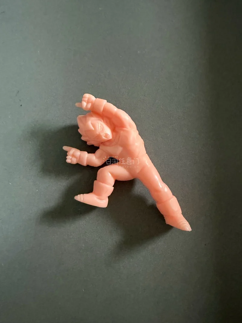 挖煤姬买的龙珠橡皮人，真的好喜欢，挖煤姬海淘分享，又是一次很棒的海淘体验，安全下车啦，没有任何问题，这次整体来说很棒，挖煤姬称重也没问题，经常会在各个平台和站点购物，骏河屋总能翻到一些好东西。雅虎闲置和煤炉也基本实现秒切，经常有优惠卷福利！整体合单和发货速度是最快的...