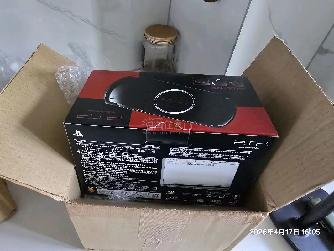 好评，新品，成色不错哦，颜色限定版本，红黑色，成色还是不错，还是开过机的，算是成色不错的了，收藏了。