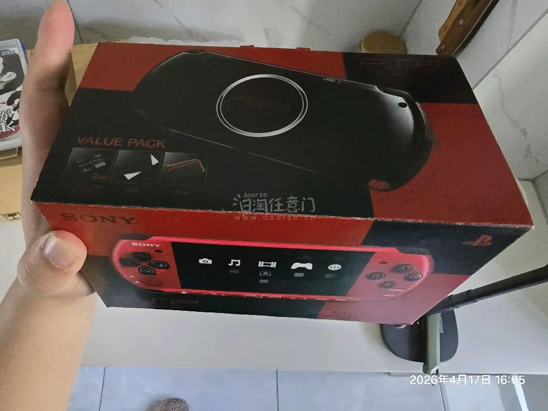 好评，新品，成色不错哦，颜色限定版本，红黑色，成色还是不错，还是开过机的，算是成色不错的了，收藏了。