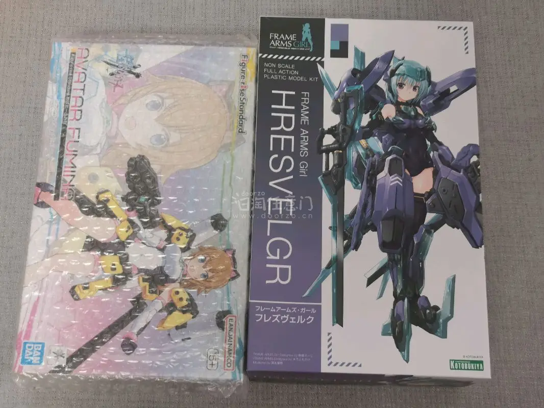 本次海淘的内容是寿屋fag系列的紫大鹫和万代frs的虚拟文奈，两个都是在Lashinbang上买的，走竹蜻蜓专线，待审核后三周多到手。