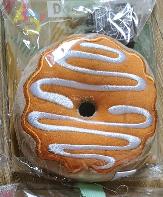 在挖煤姬入手了超多A3!满开剧团甜甜圈挂件，圆梦成功！款式超全，每个角色都软萌可爱，细节精致到爆炸? 平台操作简单，打包严实无破损，物流靠谱，日淘谷子太安心了，已经疯狂安利给同好！