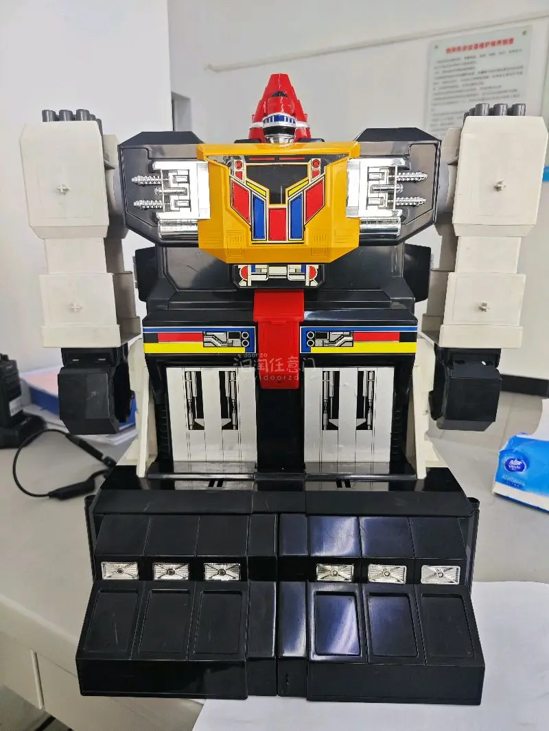 DX涡轮建造者质感扎实，基地形态收纳帅气，变形流畅不松垮，可搭载载具还原名场面，合体气势拉满，平成战队经典必入。