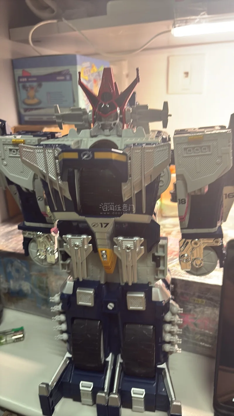 在挖煤淘到了中古的战队老玩具，航海者，非常喜欢这个玩具，又回到了小时候看这个剧的心情，选的竹蜻蜓，运动时间两周，也挺快，满意！