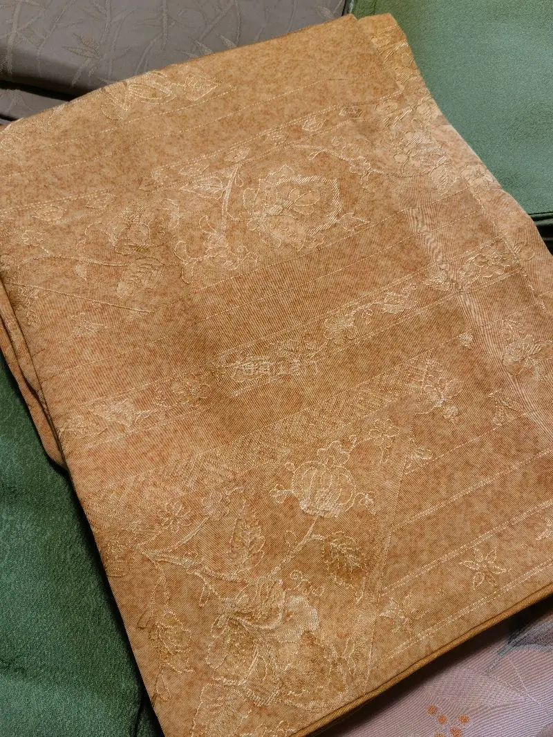 这次使用挖煤姬的煤炉拍卖买了4件衣服，都是非常好看的布料价格经过挖煤姬的讲价功能也很实惠衣服到手非常惊喜，很好看，也很干净感谢打包老师的用心打包这次走的是海运，从发货到拿到手只用了28天使用了积分抵扣后运费也非常划算最近新人注册还有更多优惠有喜欢单机切煤的可以试试！...