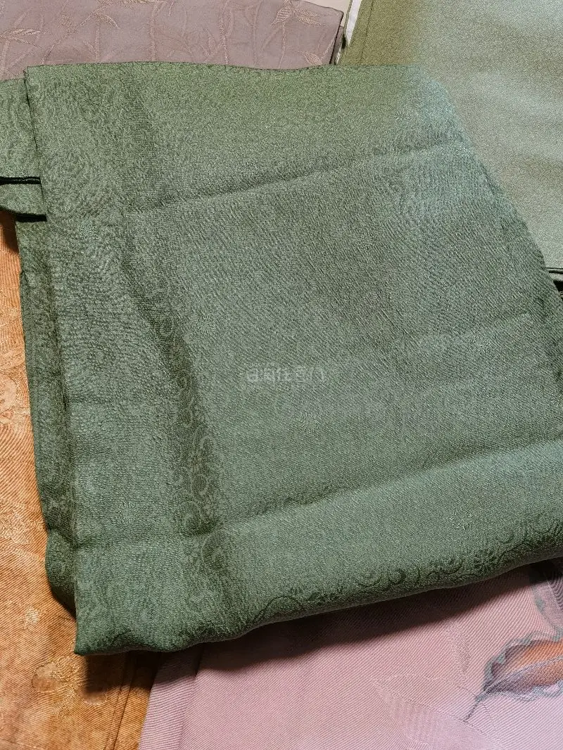 这次使用挖煤姬的煤炉拍卖买了4件衣服，都是非常好看的布料价格经过挖煤姬的讲价功能也很实惠衣服到手非常惊喜，很好看，也很干净感谢打包老师的用心打包这次走的是海运，从发货到拿到手只用了28天使用了积分抵扣后运费也非常划算最近新人注册还有更多优惠有喜欢单机切煤的可以试试！...