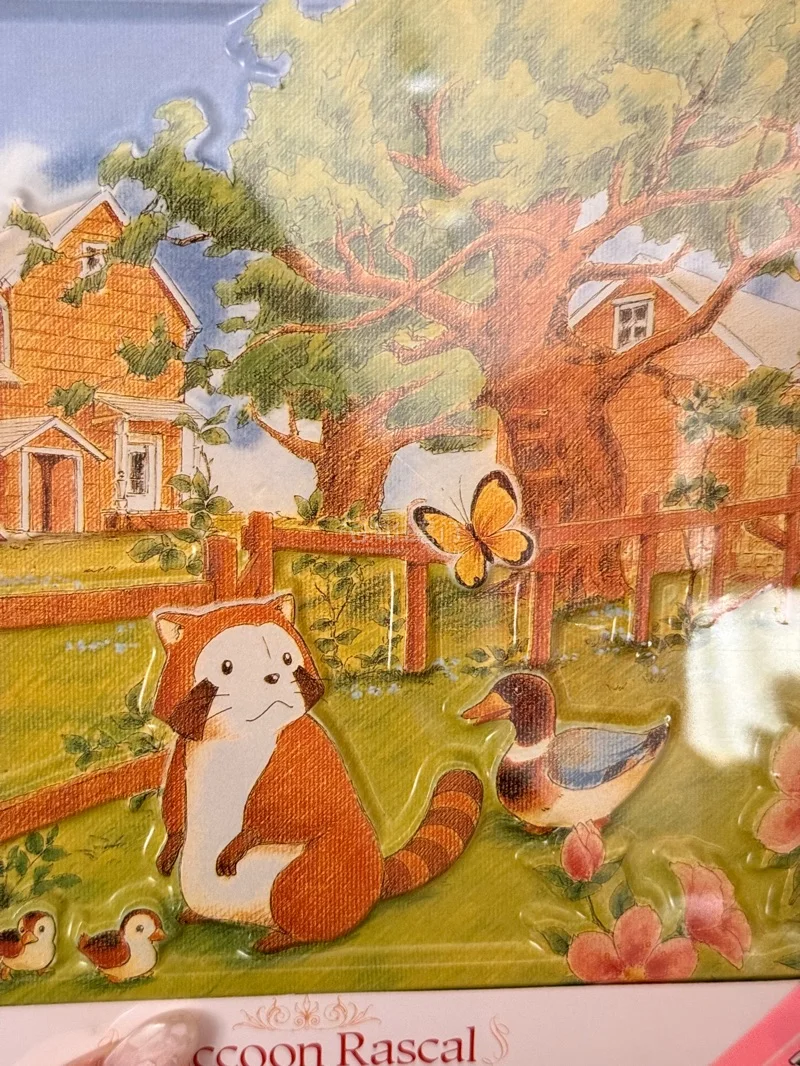 今天收到了一箱竹蜻蜓，里面有两幅小浣熊的图！一副是300片的圣诞礼物～还有一副是500的立体图，是鸭子栅栏～