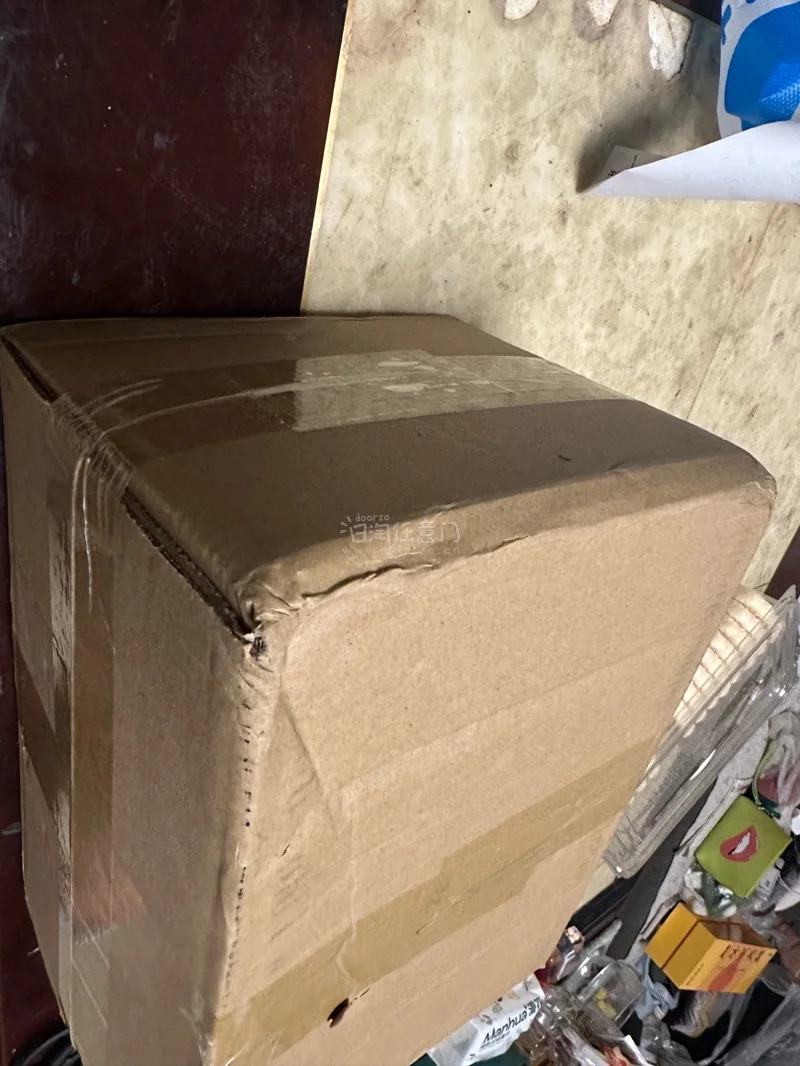 这个路线对于喜欢买碟的人来说简直就是福音，以前买碟都走ems这种，但是cd多的时候走ems太贵了，走海运又太慢了。但只要贵一点的cd走普竹就要交税，echo真的是非常划算了。而且包装也很好，目前收到的echo还没有遇到特别严重的箱子破损或者cd盒有损，很安心的说。速...