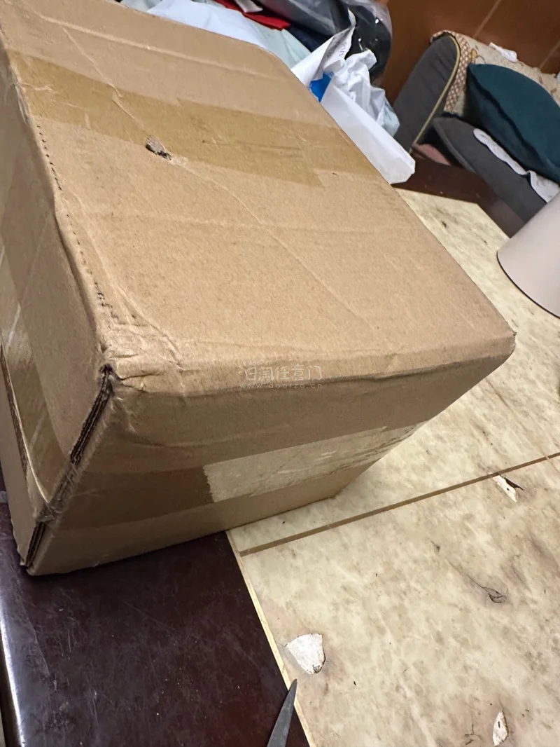 这个路线对于喜欢买碟的人来说简直就是福音，以前买碟都走ems这种，但是cd多的时候走ems太贵了，走海运又太慢了。但只要贵一点的cd走普竹就要交税，echo真的是非常划算了。而且包装也很好，目前收到的echo还没有遇到特别严重的箱子破损或者cd盒有损，很安心的说。速...