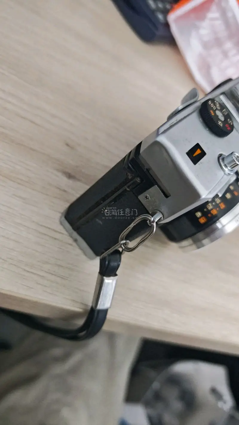 这次海淘入手的相机整体很满意，成色比预期要好，功能正常，操作手感也很舒服。物流和清关比想象中顺利，包装严实没有磕碰，性价比很高，用起来很舒心，整体体验很不错。