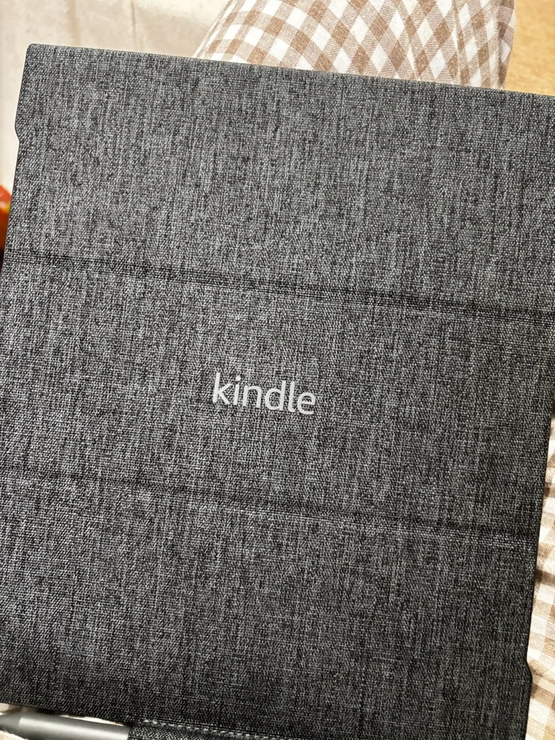 家人们，春天阅读季！我刚在挖煤姬淘了个Kindle scribe成色完美，屏幕清爽干净，价格还划算，性价比直接封神！物流也超省心，打包裹得严严实实，收到完全没磕碰。写字感受超绝！