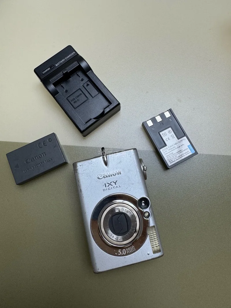 在挖煤姬入的相机，成色与描述一致，功能完好。包装扎实防摔，物流顺畅，下单便捷，日淘相机很靠谱，下次还会回购！