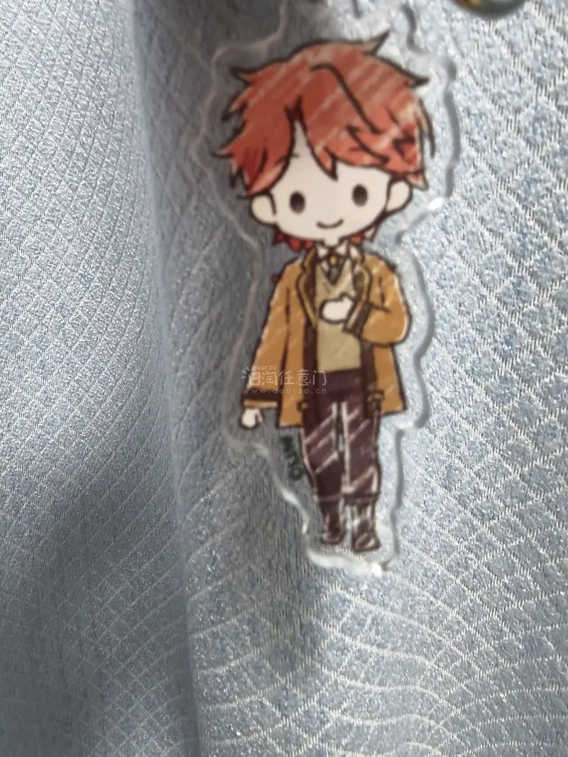 锵锵，去年在挖煤姬淘到的好物，便宜又实惠，谁懂在挖煤姬下单amiami店的东西，3元淘到守护甜心镜子，当时镜子打折加上挖煤姬发的免手续费优惠券，只要3元！而且一开始还以为海淘物流不稳定，镜子会碎，没想到拿到手，镜子完好，夸夸挖煤姬物流，便宜实惠，包装好。
