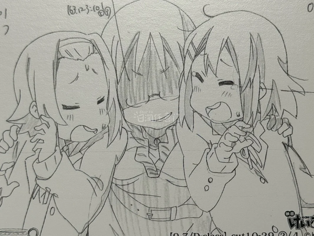 爱来自竹蜻蜓！不用自行申报有如此美味的国际价格，大重量卡册好价到手非常舒适，领针也是跟着一起轻飘飘的到家了