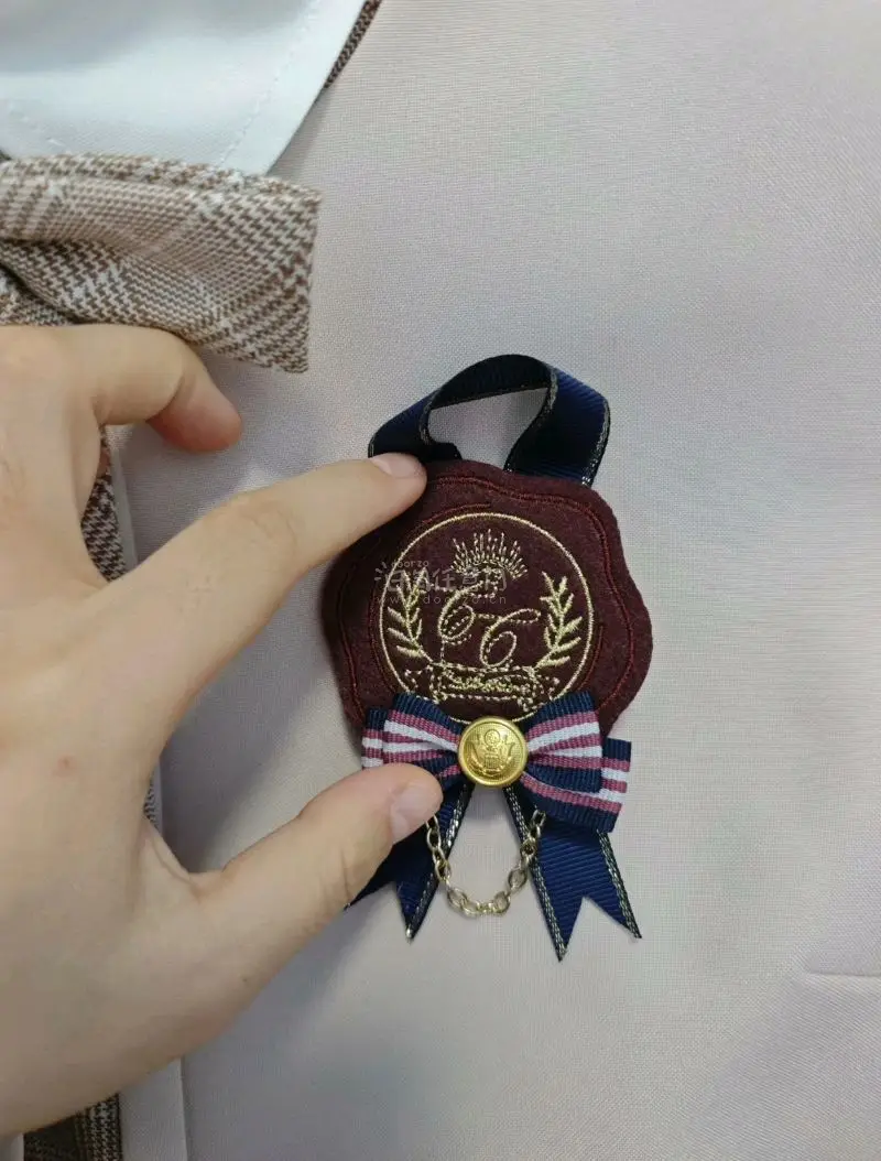 这次是我在挖煤姬的第n次购物啦!是买的一套很可爱的粉色的卒业服!挖煤姬淘日牌很省心，也不需要自己手动申报。特别是购买日牌服饰很划算，推荐大家使用!