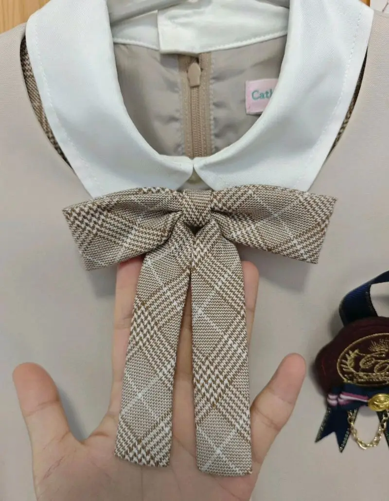 这次是我在挖煤姬的第n次购物啦!是买的一套很可爱的粉色的卒业服!挖煤姬淘日牌很省心，也不需要自己手动申报。特别是购买日牌服饰很划算，推荐大家使用!