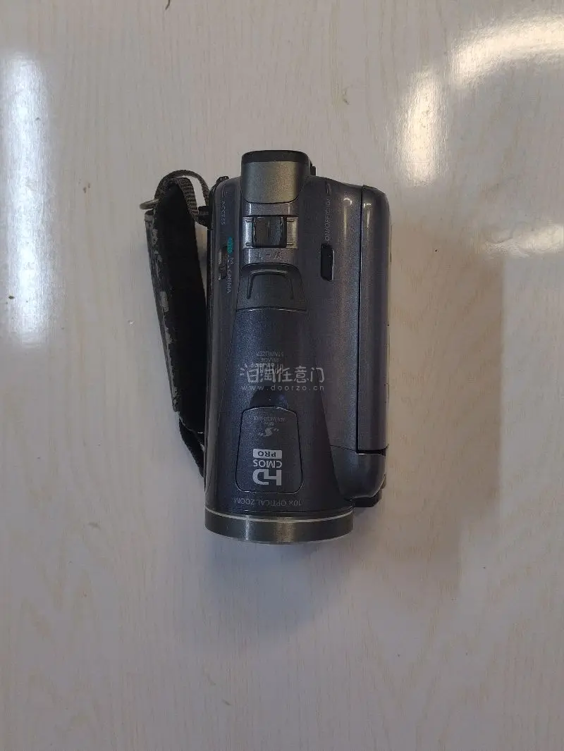 又一次的海淘，这次海淘到手的好物是佳能的一台DV机，品相完全符合卖家描述，包裹包装严实，没有磕碰，对挖煤姬的服务很满意，还会继续在挖煤姬海淘的