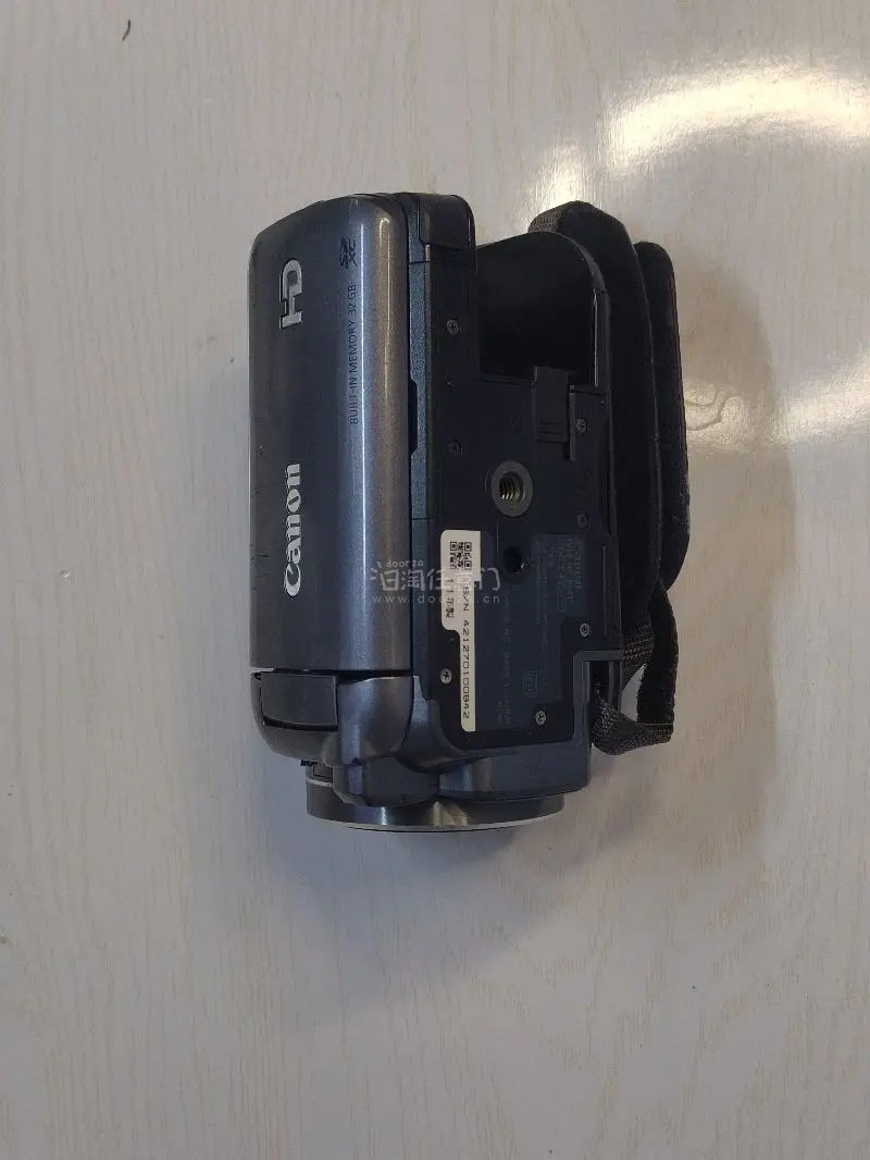 又一次的海淘，这次海淘到手的好物是佳能的一台DV机，品相完全符合卖家描述，包裹包装严实，没有磕碰，对挖煤姬的服务很满意，还会继续在挖煤姬海淘的