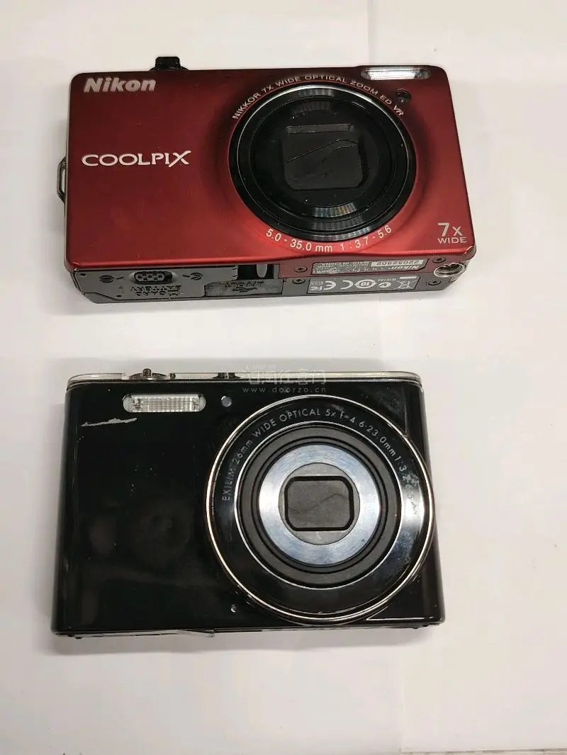 在挖煤姬到宝了！春日踏春的拍照快乐，是挖煤姬淘来的两台CCD给的！ 今年春天的出行，我带了两台从挖煤姬淘来的老相机——尼康S6000和卡西欧JE10，简直是为春日量身定做的宝藏单品！
  尼康S6000：氛围感复古担当 这台1420万像素的CCD卡片机，自带4倍光学...