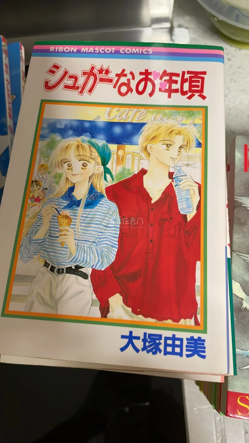 今天收到的一箱书，是我自己线下去邮局自提的，3点半提交，3点45分都捧着书走出邮局了，流程很快。这箱全是书，森家的日历书，少女漫画还有绘本。