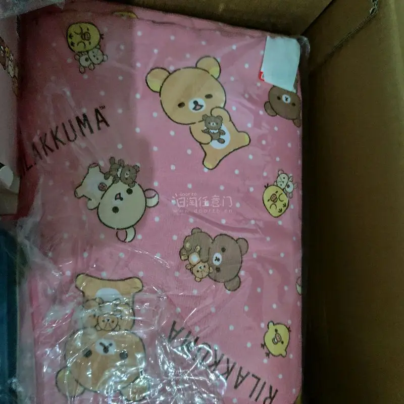 轻松熊床上用品，轻松熊妹牙刷架和杯子架，小杯子，可爱实用的好物。挖煤姬的竹蜻蜓也能满足需求，箱子厚，泡沫多，干净。