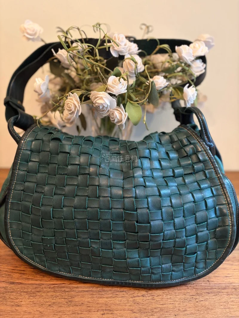 一大箱，四件宝贝都非常满意，如实描述，实物一致，非常好，所以是让人非常放心且愉快地购物体验，目前保持每月一箱的节奏！