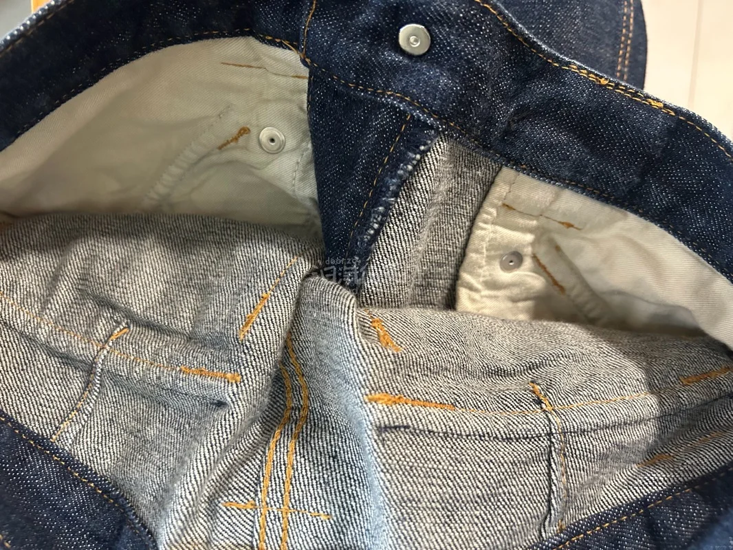 挖煤姬｜优质封面
从图片中就可以看出来，这裤子很好看。挖煤姬是一家专注于海淘的平台，上面有很多的商品可以供自行选择他家的售后服务以及物流速度都特别的有保障，客服回复消息也非常快，打包商品也非常的仔细#挖煤姬##日淘任意门##任意门和挖煤姬# ​​​