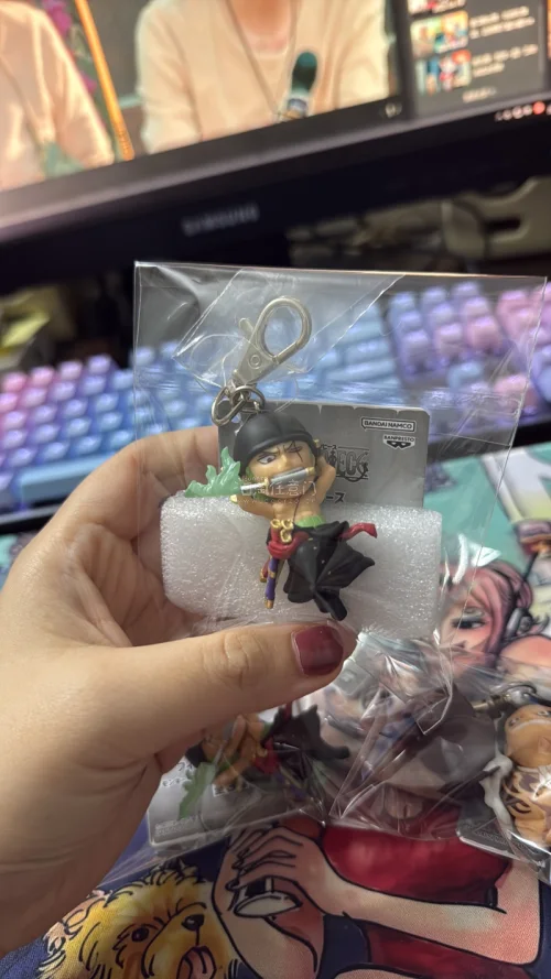 特效钥匙扣一直追到第n弹了，三刀流索隆很帅，鬼岛三人组战力满满，希望能出巨人国的服装吧，期待，会一直追的