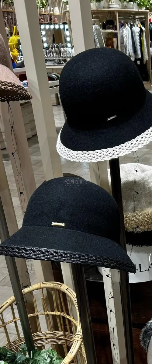 谁懂啊家人们！在挖煤机真的狠狠捡到宝，这波捡漏体验直接让我彻底入坑！之前在日本线下入手一顶心仪的帽子，花了我一千多人民币，当时虽然觉得价格不低，但因为太喜欢还是果断入手了。结果前段时间无意间刷煤炉，居然刷到了一模一样的同款帽子，标价只要2999日元，换算下来才一百三...