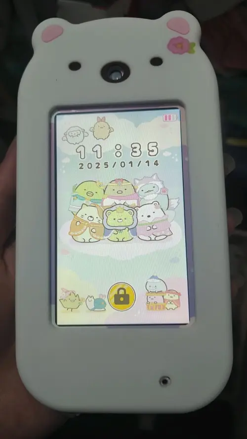 在骏河屋淘到的角落生物手机，说是中古，到手基本上和全新没差，实物颜值超高，画面清晰，玩法丰富。包装也是完好无破损，而且还蛮方便的，整体购物体验特别好，非常满意这次的入手～
