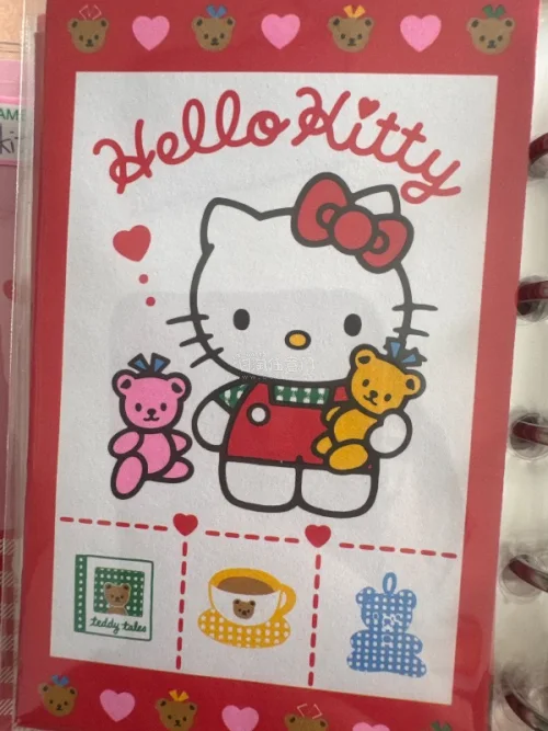 Kitty布贴也太香了吧！款式超多超可爱，色彩还原度超高，做工也很精致，没有毛边和溢色。贴在衣服、帆布袋上都超合适，改造出来的效果超好看，瞬间就有了专属的可爱风格。发货快包装也严实，收到的布贴都完好无损，真的挖到宝了，会回购的！