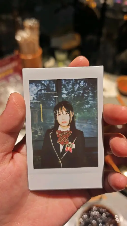 大家好呀 这次是我在挖煤姬淘的日牌制服也就是卒业服。制服质量非常非常好，版型很正，拿到手就出门出片去啦!很好的购物体验，挖煤姬搜索很方便，物流排发也很快速，很喜欢挖煤姬这个APP