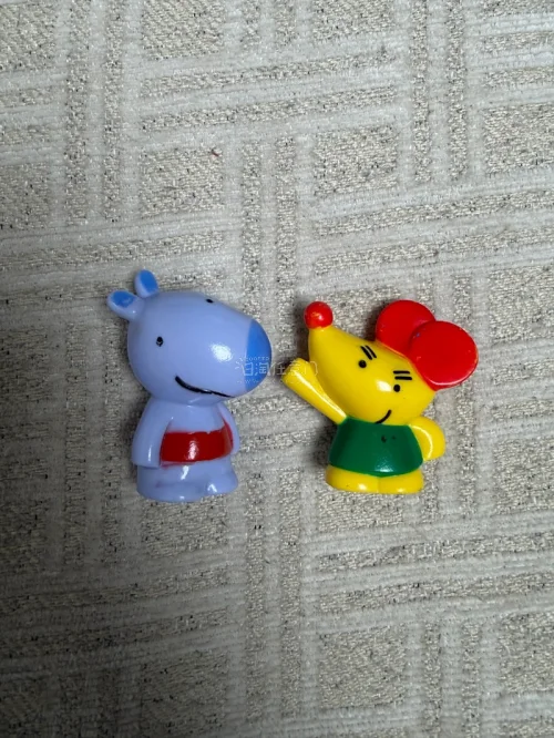 这款日本海淘玩具App太棒了！商品种类齐全，从动漫手办到复古玩具应有尽有。下单流程简单，支持多种支付方式，物流透明可追踪。客服耐心专业，解决疑问很及时。包装用心，配送快速，正品保障让人放心。是收藏爱好者的理想之选，强烈推荐！