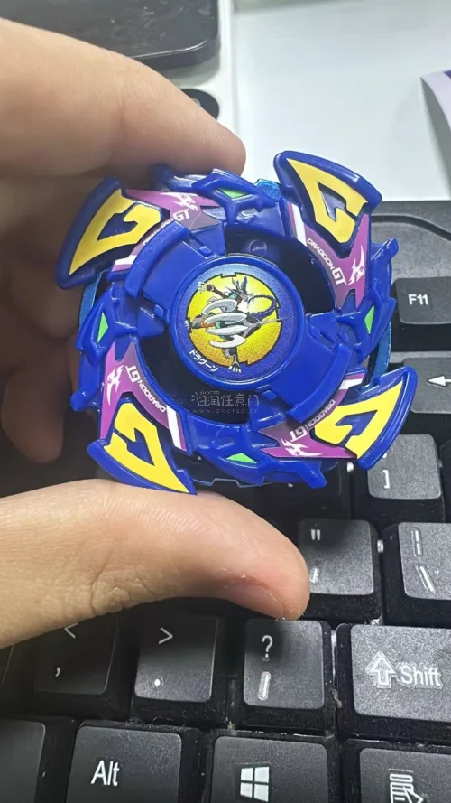 一次性二个异色龙gt到了，换上相对应的异色电镀配重块和异色贴纸，真帅气逼人！太帅啦～红蓝相映分外有趣