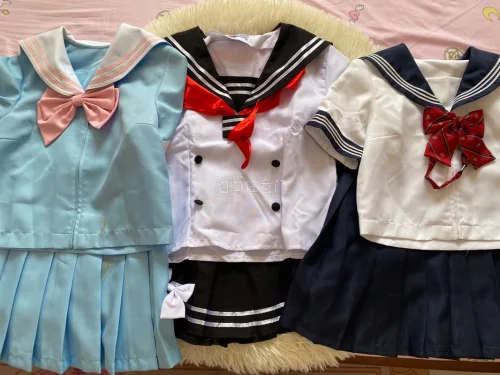 第5次用挖煤姬买的bodyline水手服！挖煤姬是一款非常适合新手宝宝使用的APP，发货很快，客服回复的也很快，有很多快递可以选择，还可以用积分抵扣运费，每天都送优惠劵，没有踩雷！非常喜欢！感谢挖煤姬让我蹲到了好物！后续会继续使用挖煤姬的！