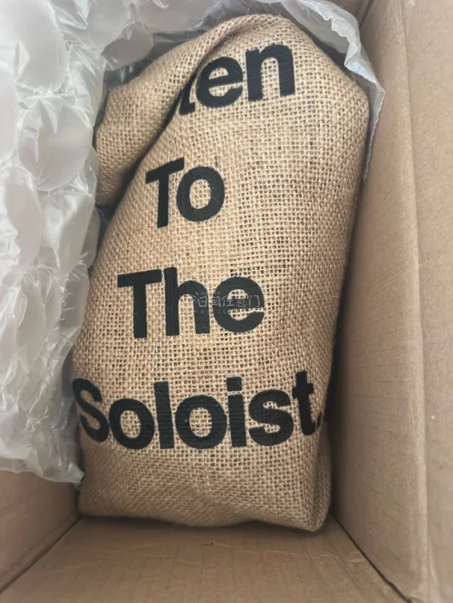 The Soloist. × gurus的凉拖入手！很好看的配色！轻便！适合即将到来的夏天穿着！价格也很友好！竹蜻蜓差不多半个月到手！运费也很便宜！轻便小物推荐使用竹蜻蜓！