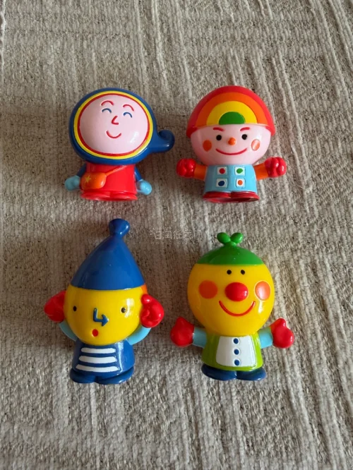 物流神速，包装严实，毛绒玩具完好无损！价格比国内便宜一半，10天就到手，简直是海淘神器！客服响应快，体验满分，强烈推荐给二次元小伙伴～